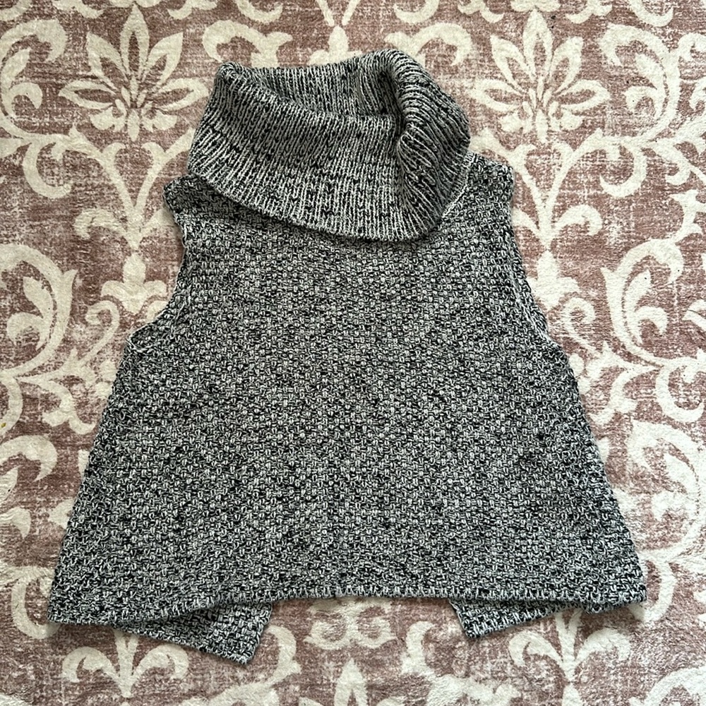 bebe sweater